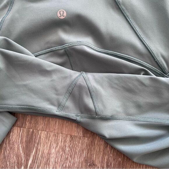 Lululemon Train times leggings high Rise mesh side panel women’s size 6 - Picture 12 of 12
